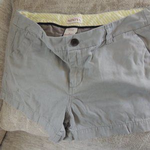 Merona khaki shorts size 6
